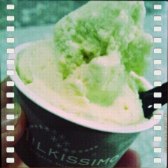 �����Ȃɂ��H�ׂĂ���